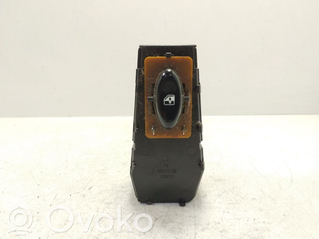 Hyundai Coupe Electric window control switch 