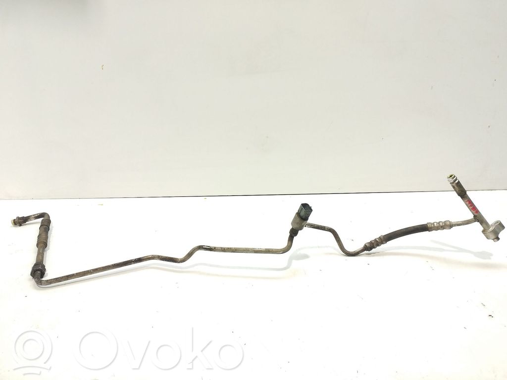 Ford Focus Air conditioning (A/C) pipe/hose 