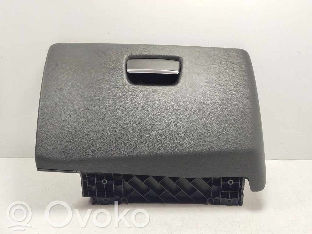 Glove box   6962620