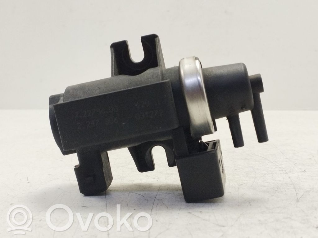 Toissijainen ilmapumppu   72279600