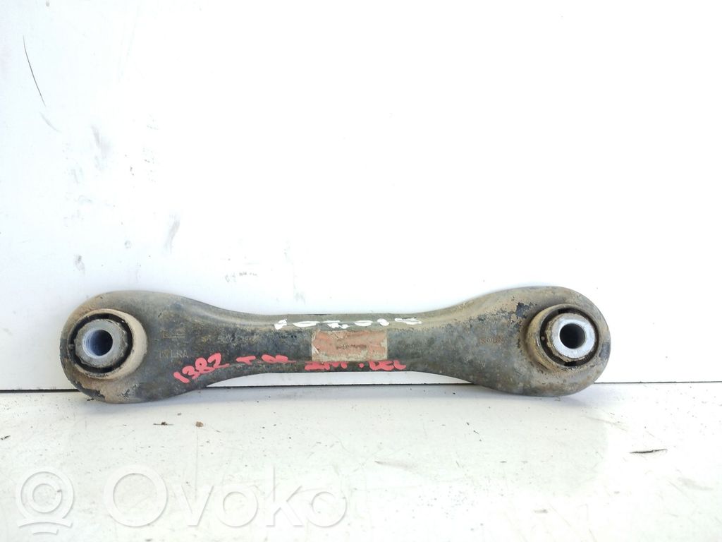 Front control arm   30683067
