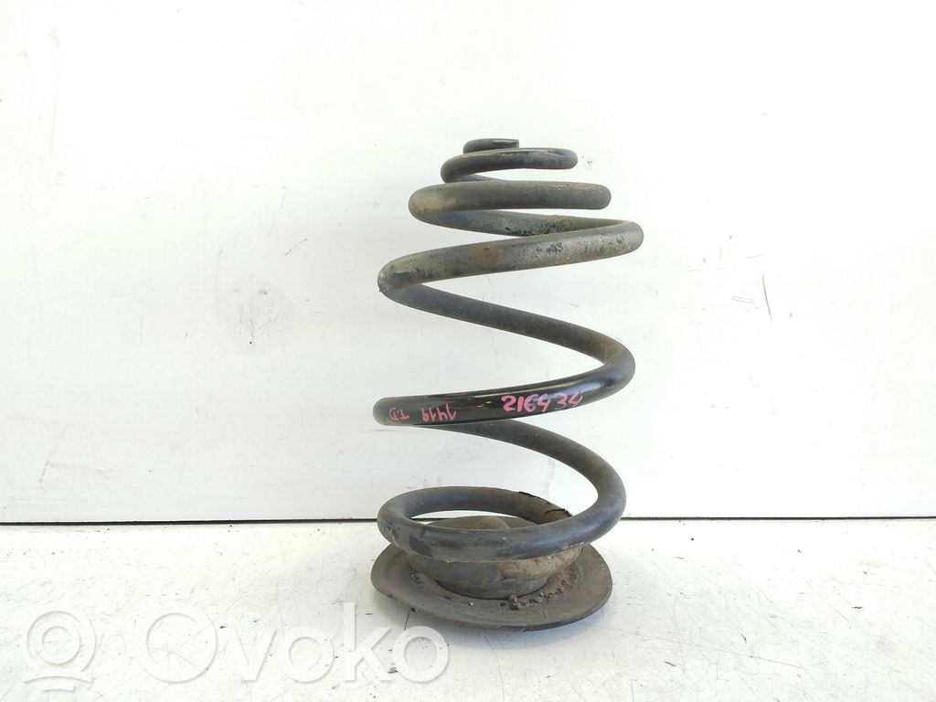 Front coil spring   33531095736