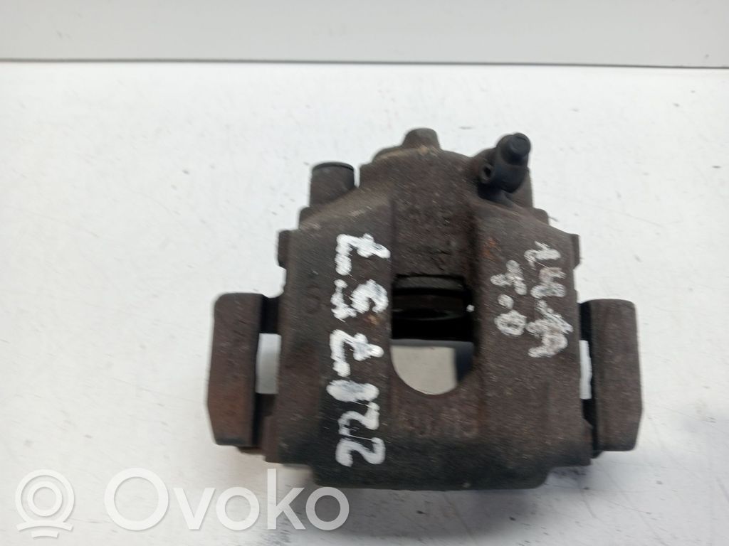 BMW 3 E36 Jarrusatulan tyynyn pidike takana 