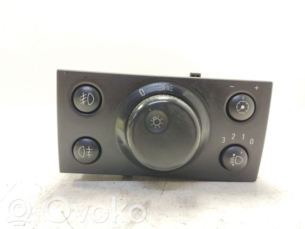 Interruptor de control del panel de luces   LK04060000