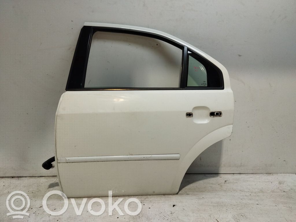 Ford Mondeo Mk III Galinės durys 