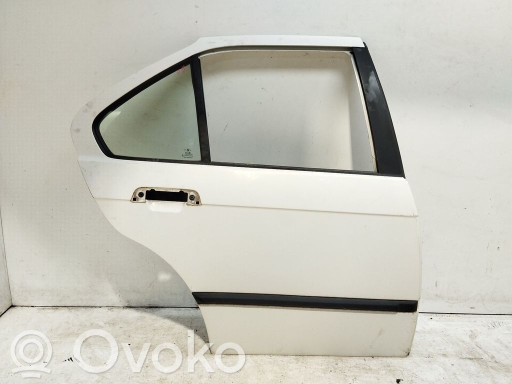 BMW 3 E30 Galinės durys 