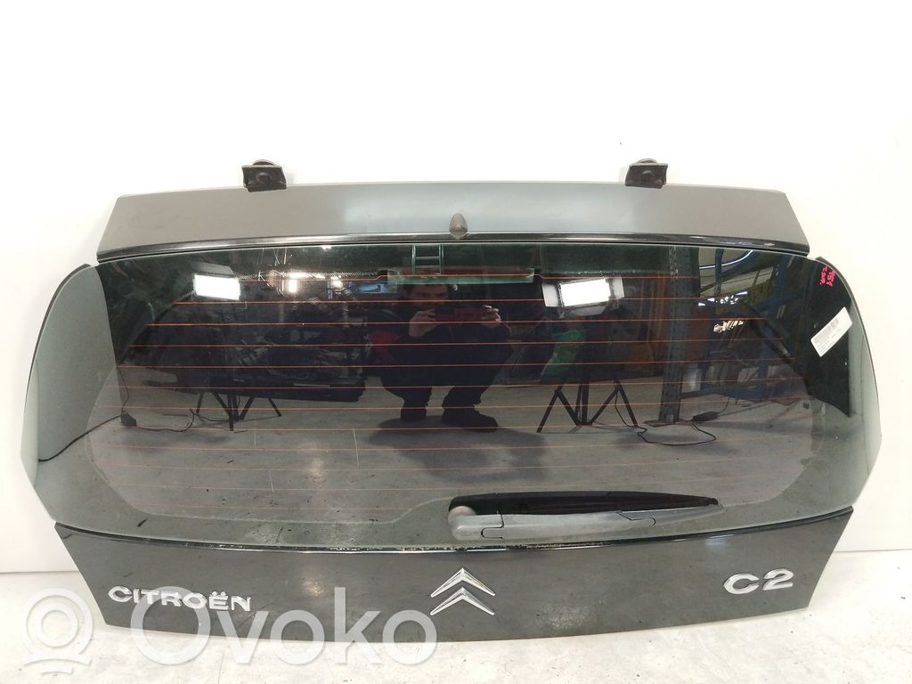 Tailgate/trunk/boot lid   8701S2