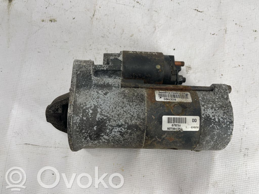 Motor de arranque   M2T88473,394328,679255,0000107000