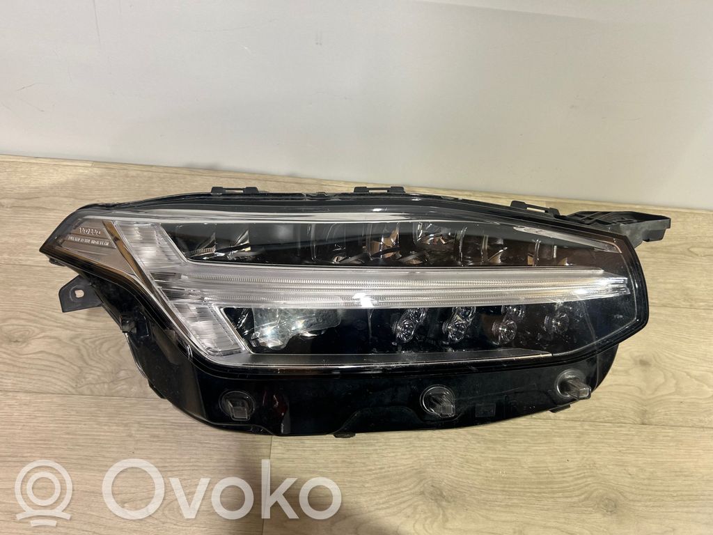 Volvo XC90 Phare frontale 