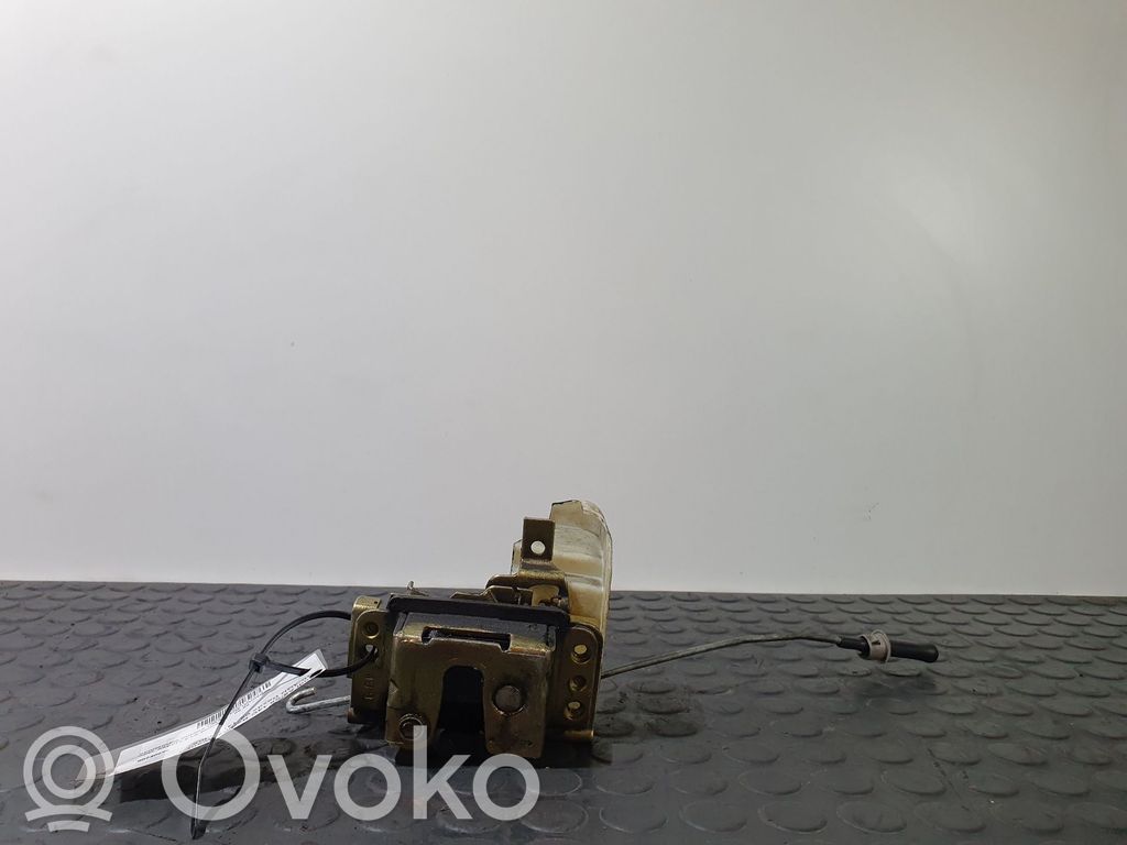 Opel Kadett E Front door lock 