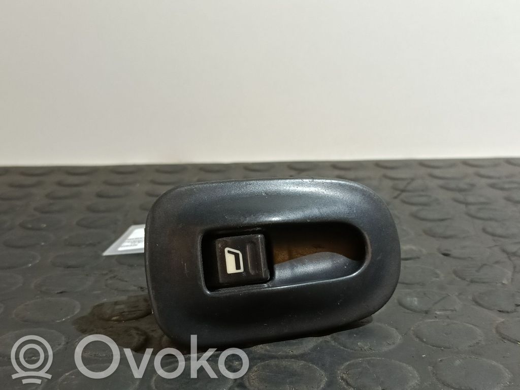 Peugeot 306 Electric window control switch 