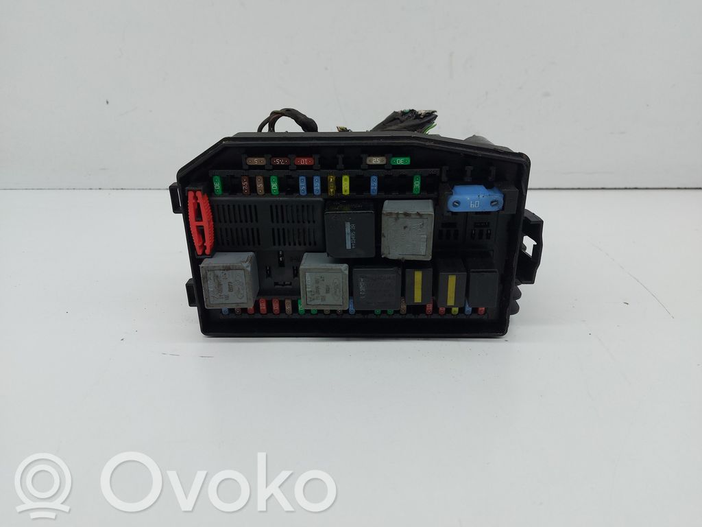 Jaguar X-Type Drošinātāju bloks 
