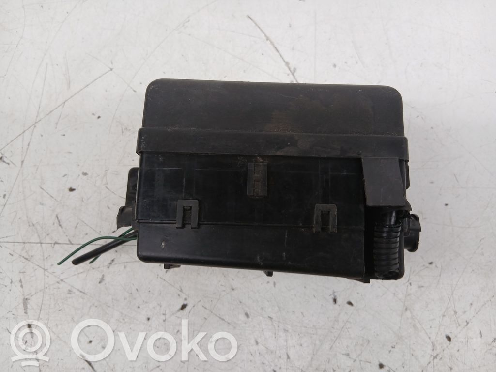 Módulo de fusible   0K53A67BX1