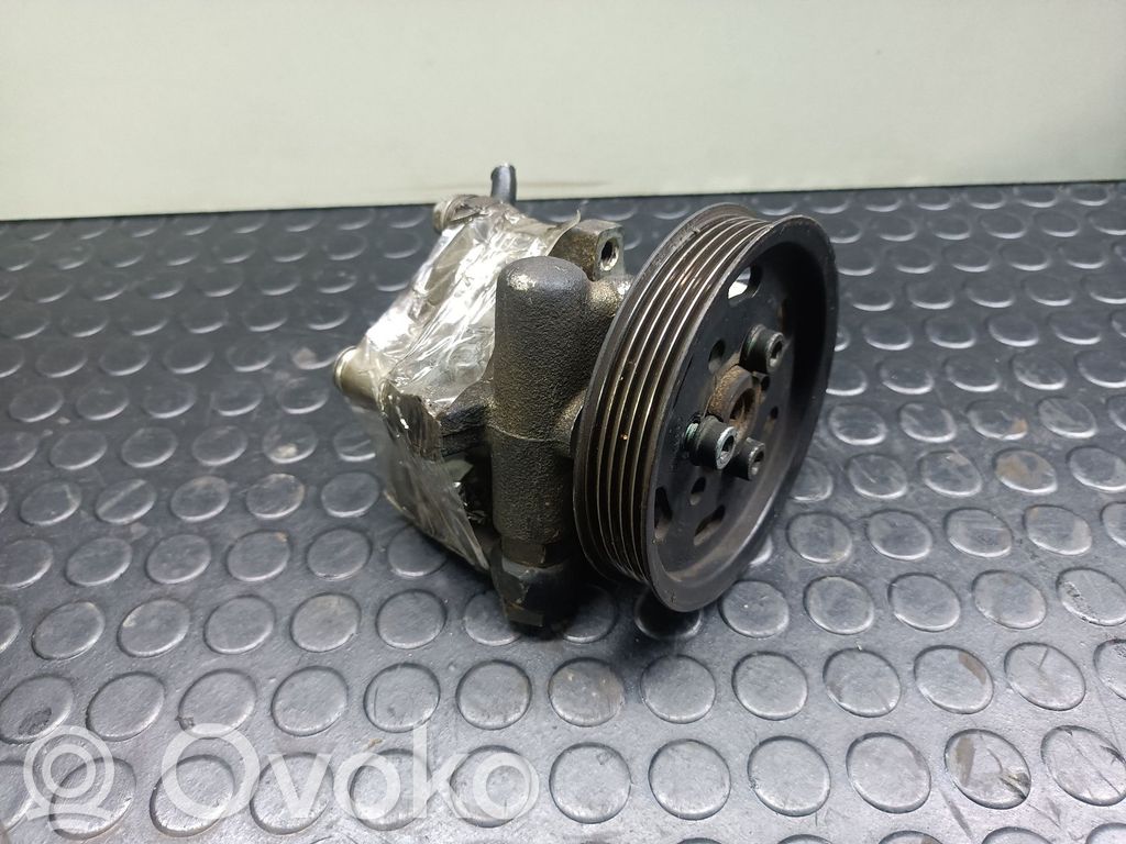 Bomba de dirección hidráulica   26069334