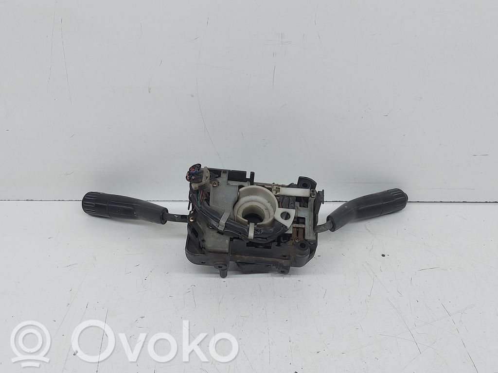 Mitsubishi Montero Multifunkcinis valdymo jungtukas/ rankenėlė 