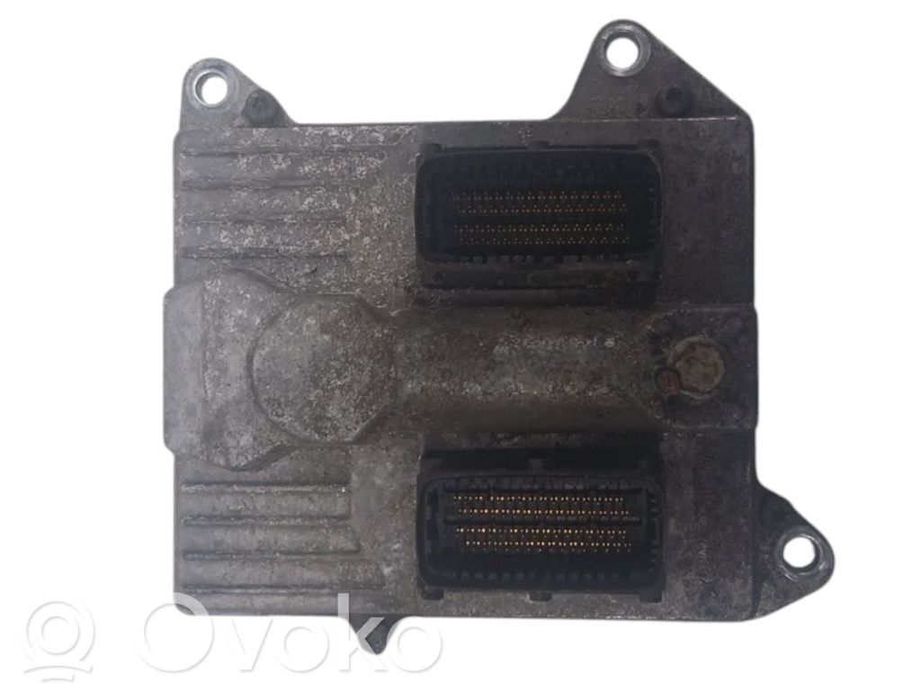 Opel Vectra C Engine control unit/module 