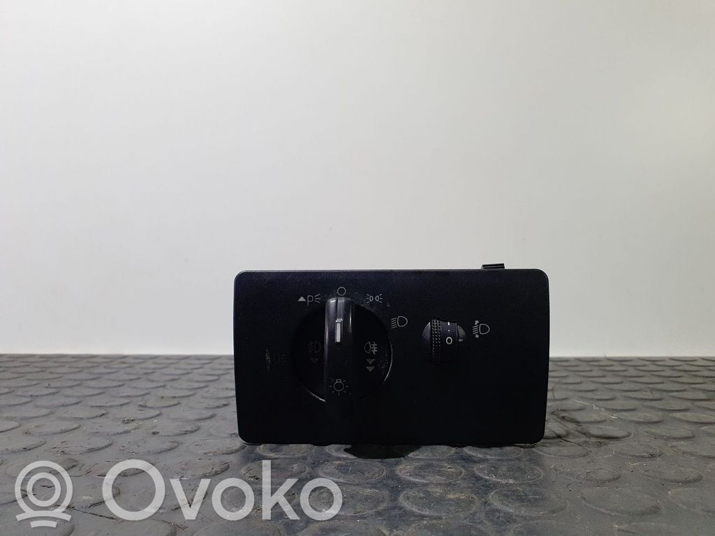 Interruptor de luz   1S7A024BB