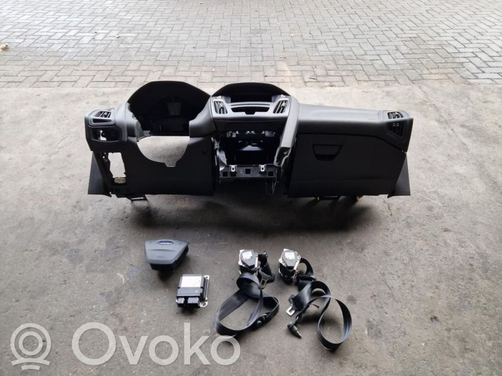 Ford Focus Panelė 