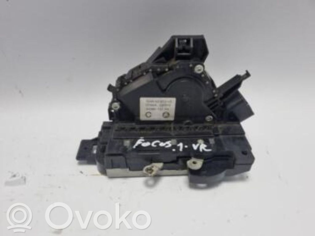 Ford Focus Priekšpusē slēdzene 