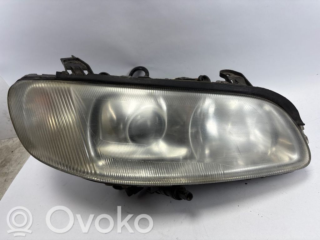 Opel Omega B1 Lampa przednia 