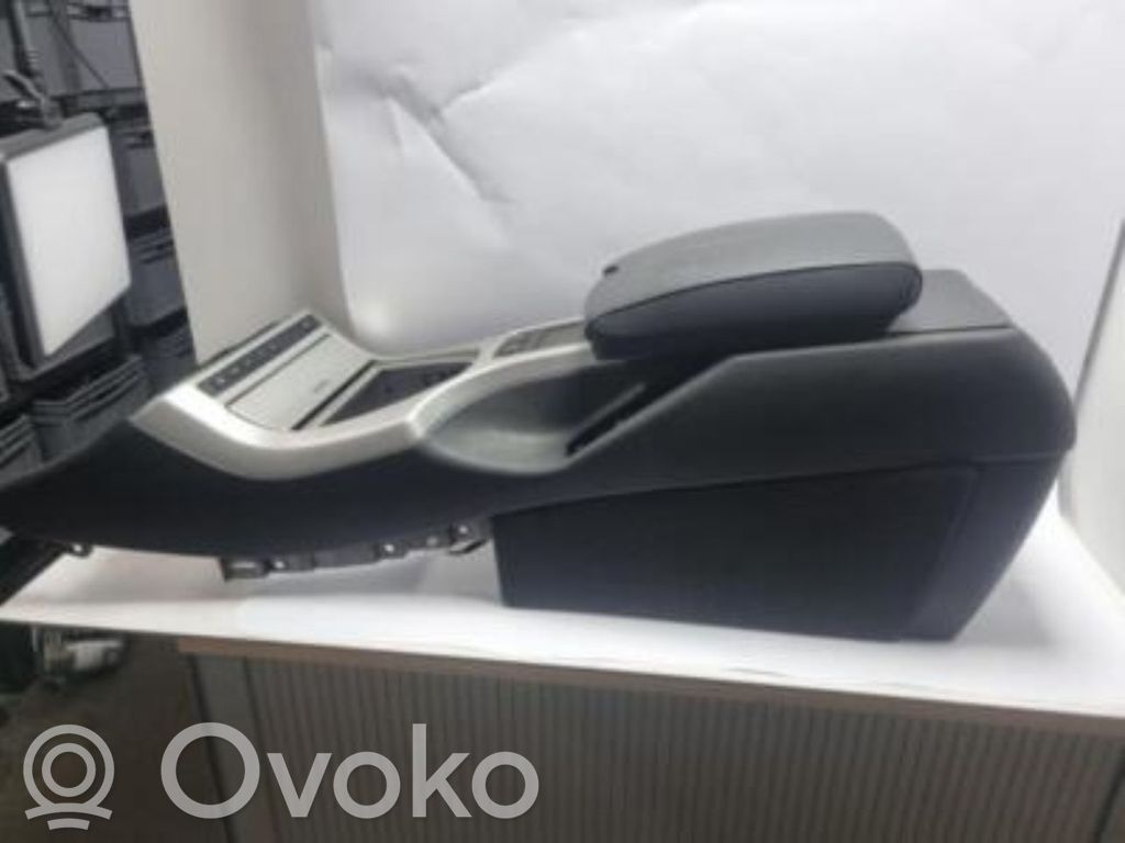 Armrest   53F1058