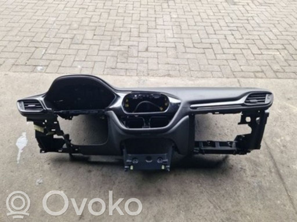 Ford Fiesta Панель 