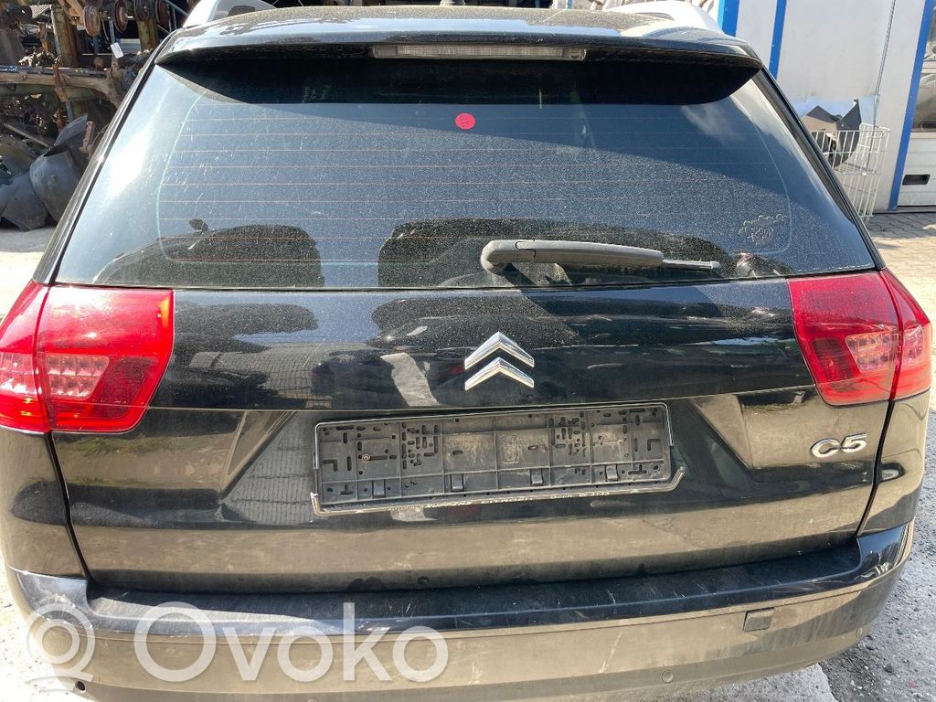 Tailgate/trunk/boot lid   8701Y1