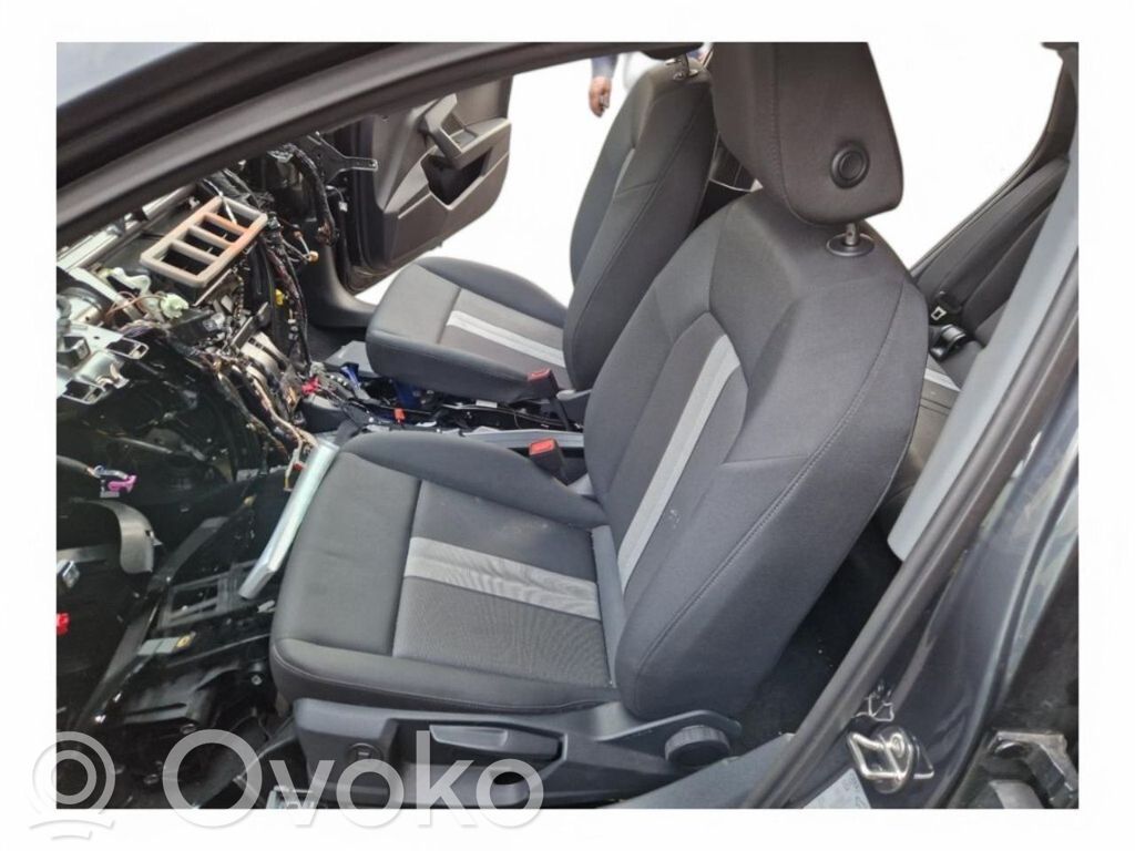 Audi A3 8Y Sēdekļu komplekts 