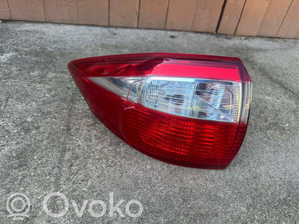 Ford C-MAX II Lampă spate în caroserie 