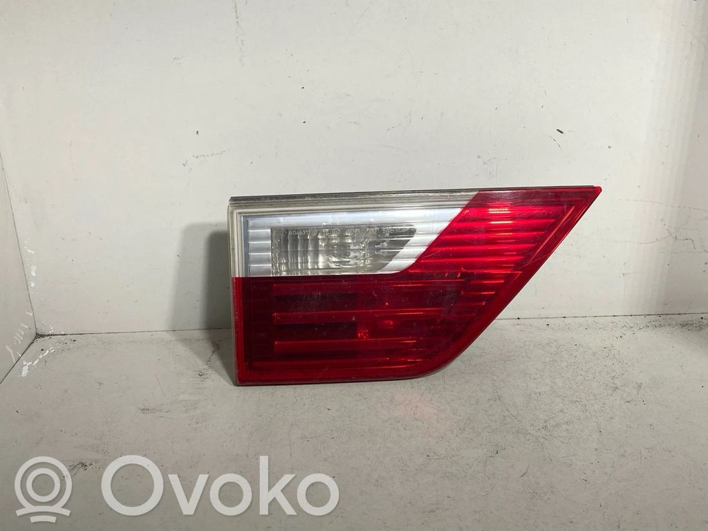 Tailgate rear/tail lights   7162213