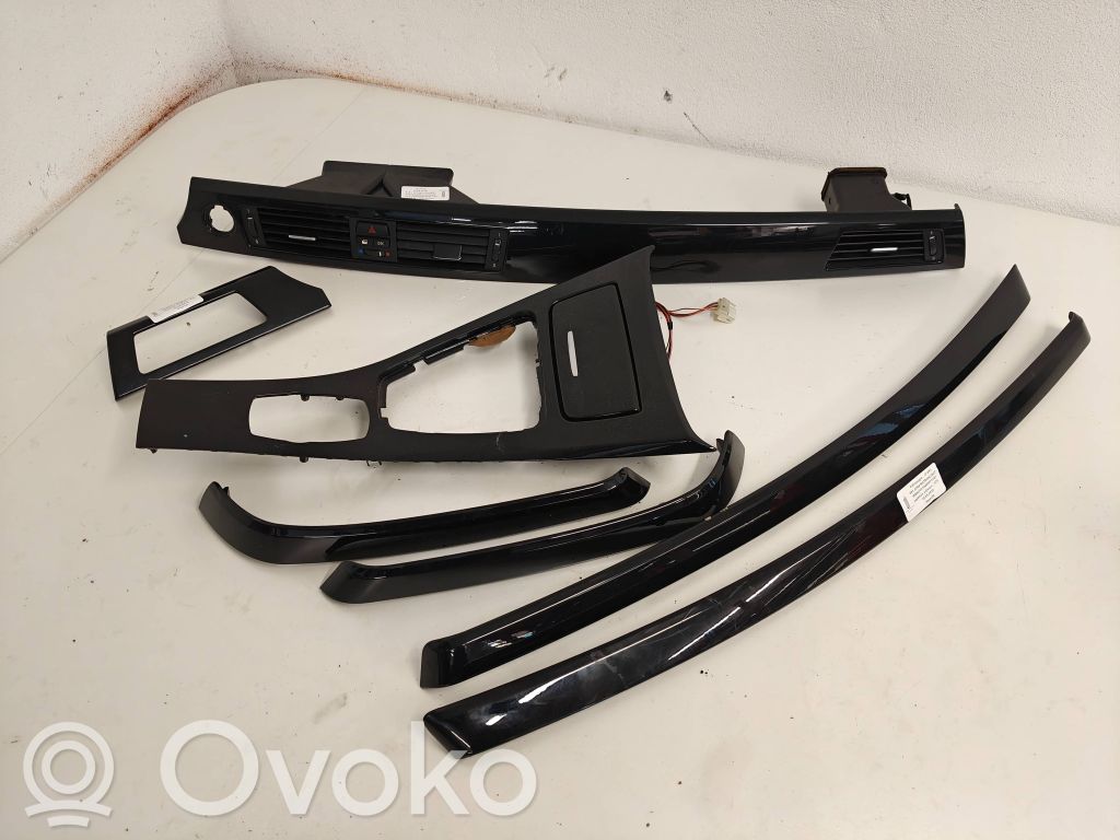 Interior decorative trim set   6985890