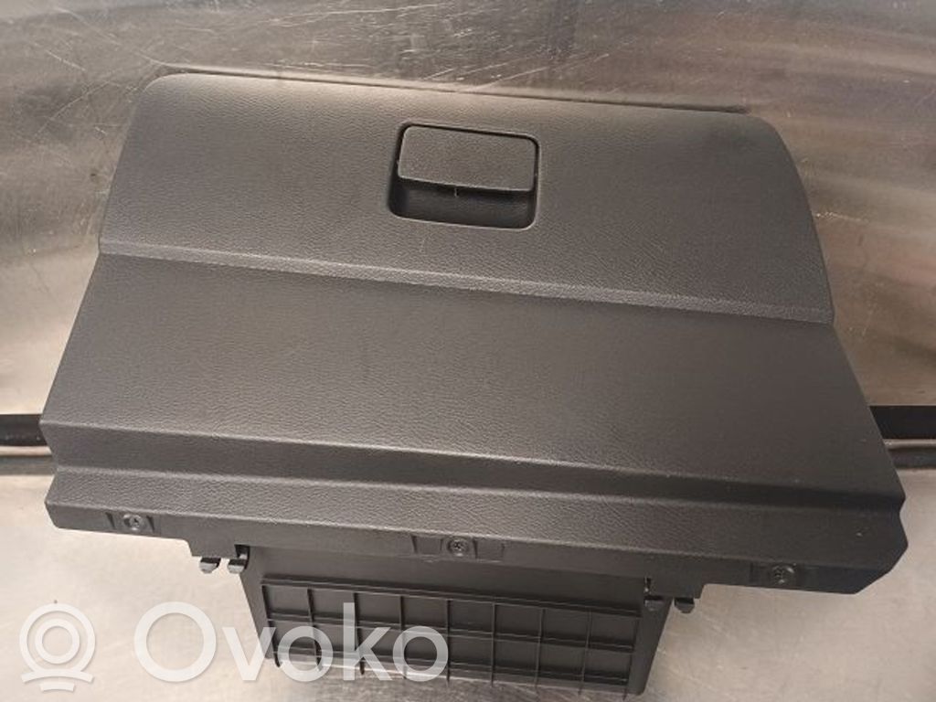 Nissan Micra K14 Tapa/cubierta de la guantera 