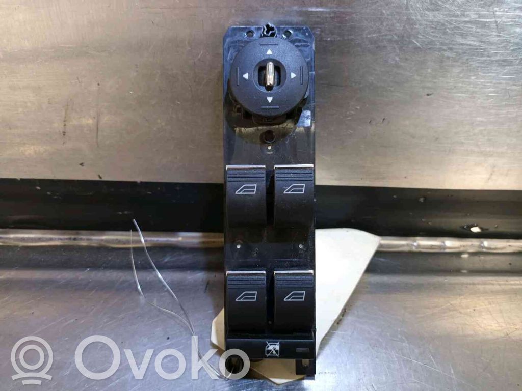Interruptor del elevalunas eléctrico   2029540