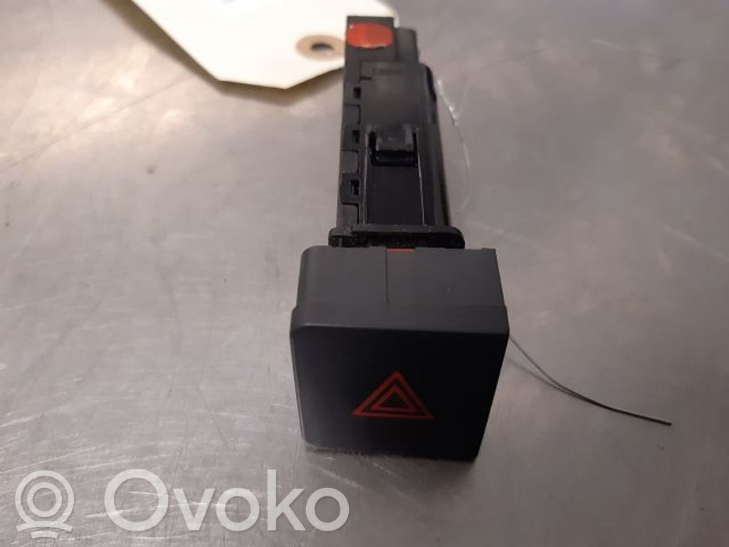 Chevrolet Captiva Hazard light switch 
