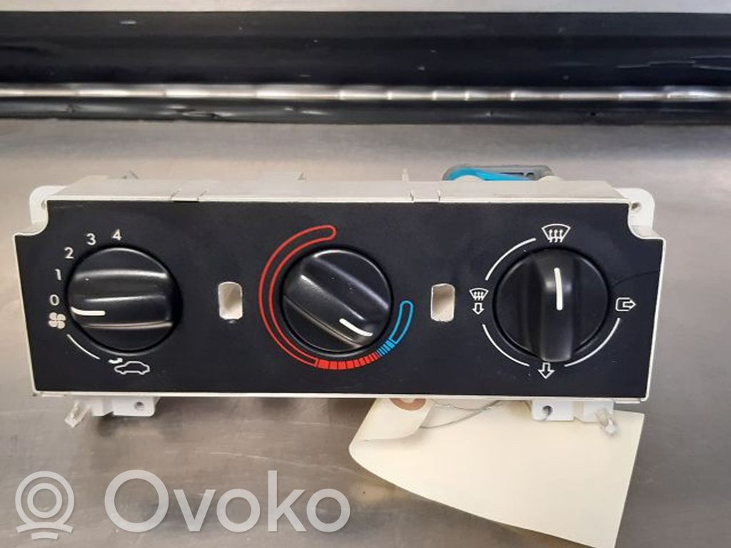 Peugeot 306 Climate control unit 