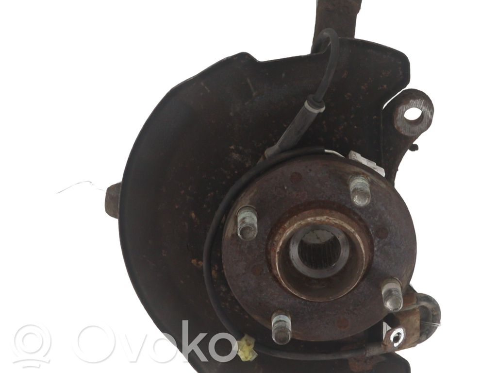 Suzuki Swift III Achsschenkel vorne 