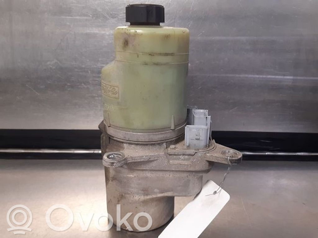Ford Focus Ohjaustehostimen pumppu 