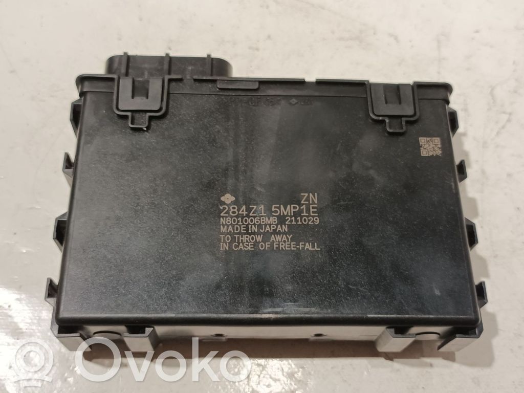 Renault Megane E-Tech Unité de contrôle à bord d'alimentation 