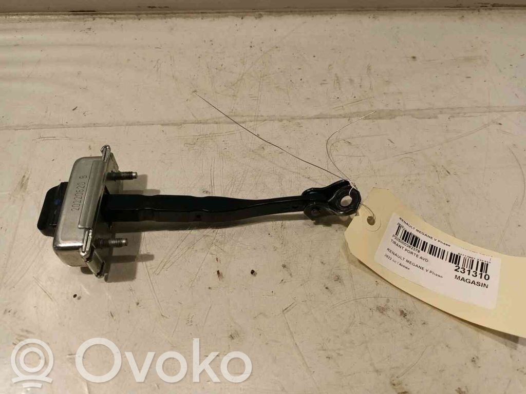 Renault Megane E-Tech Etuoven pidätin 