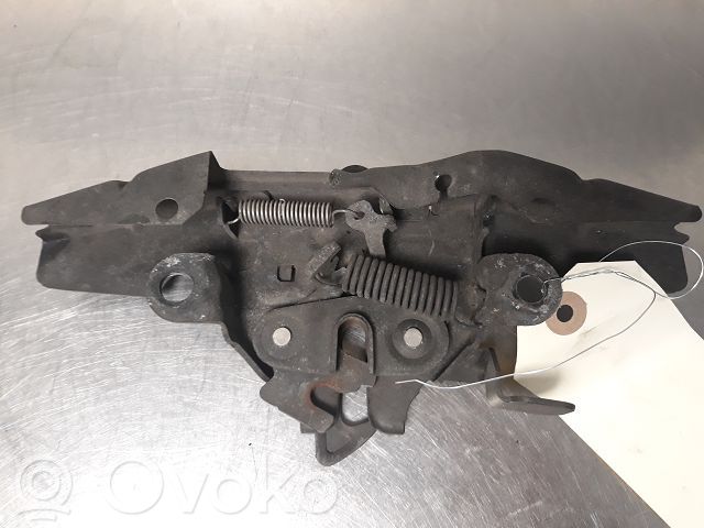 Toyota Corolla E120 E130 Engine bonnet/hood lock/catch 