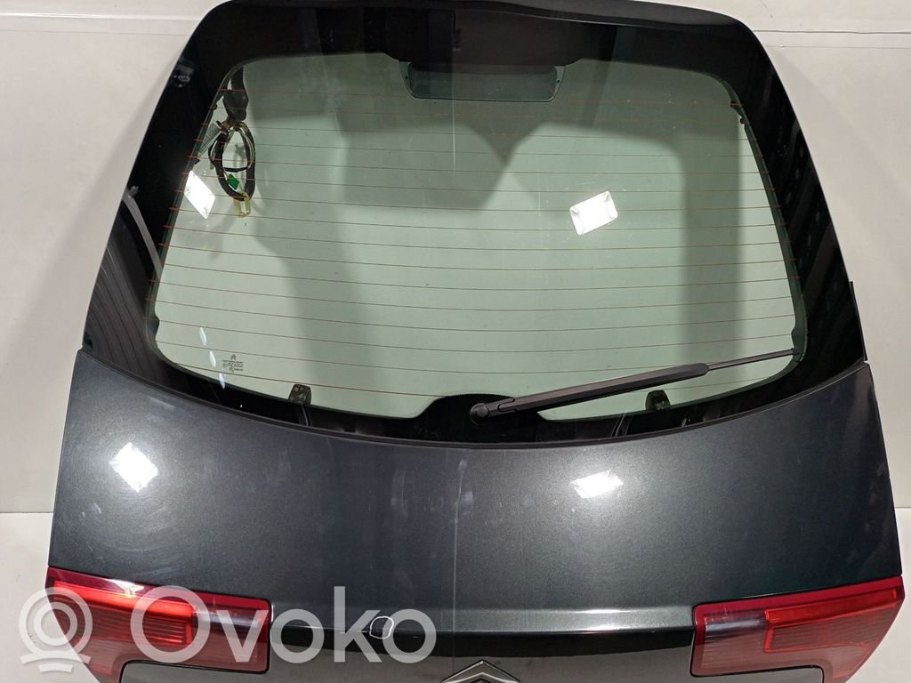 Tailgate/trunk/boot lid   8701V2