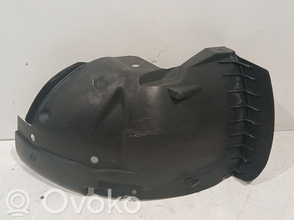 Opel Vivaro Nadkole przednie 