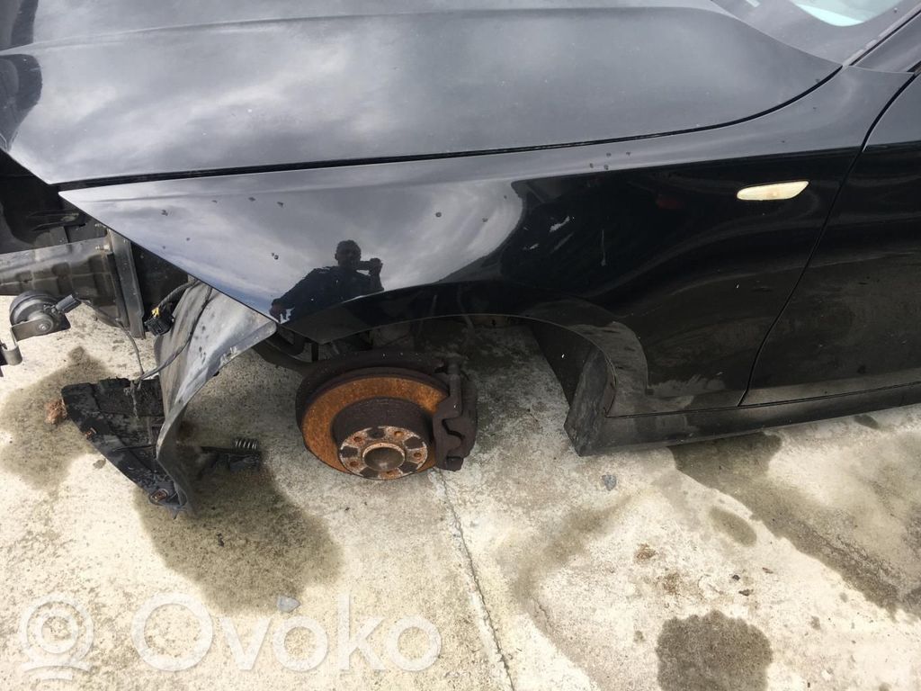 BMW 1 E81 E87 Etuiskunvaimennin kierrejousella 