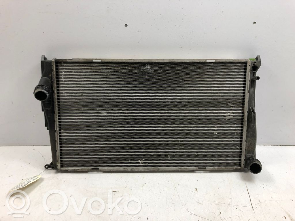 BMW 1 E81 E87 Aušinimo skysčio radiatorius 