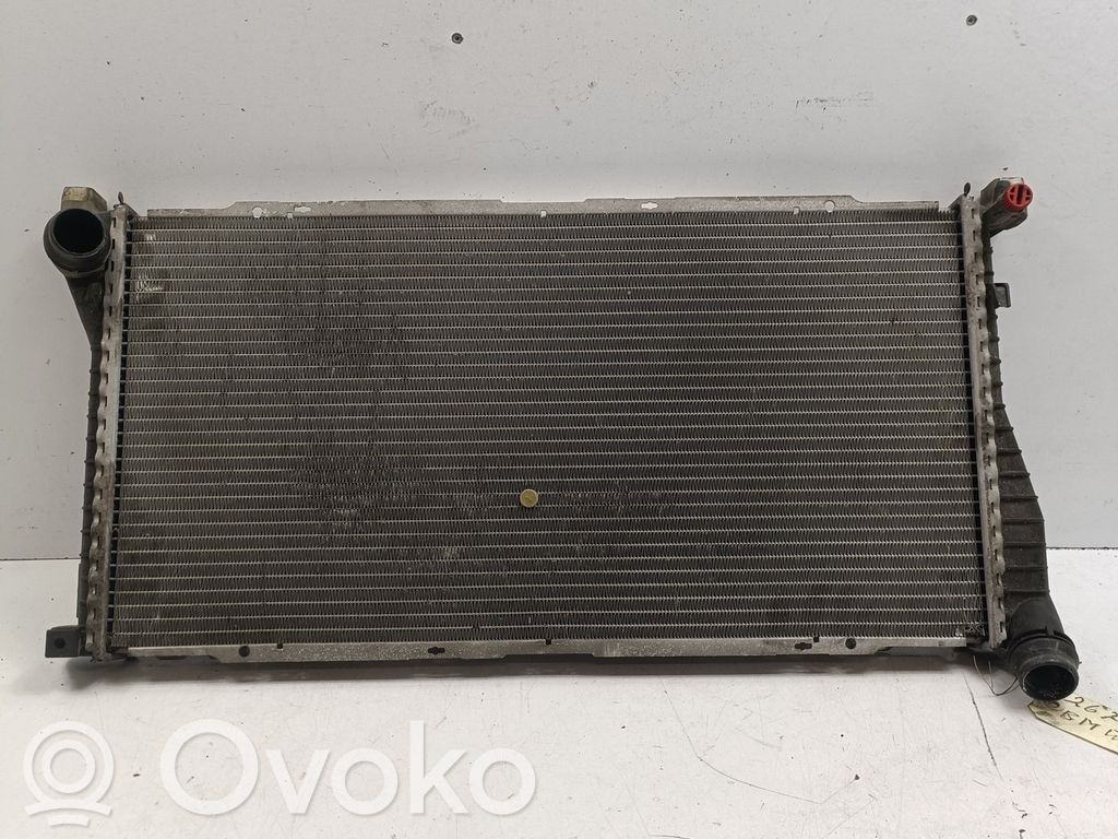 BMW 5 E39 Aušinimo skysčio radiatorius 