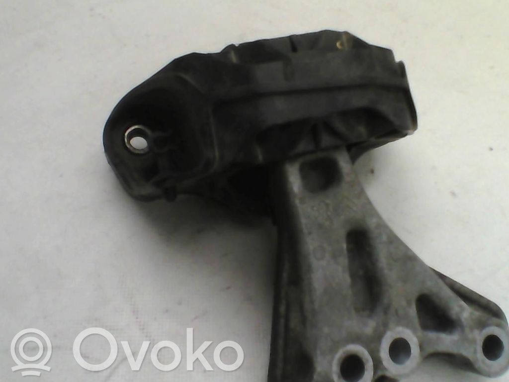 Engine mount bracket   9676771080