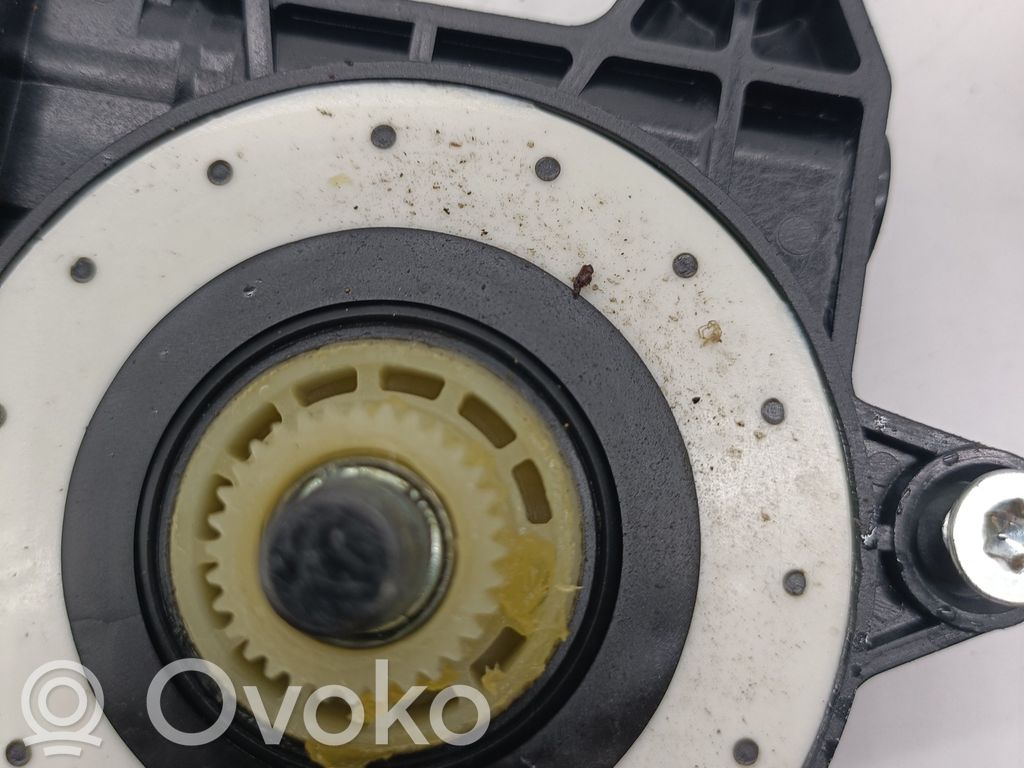 Dacia Duster Silnik regulatora szyby drzwi przednich 