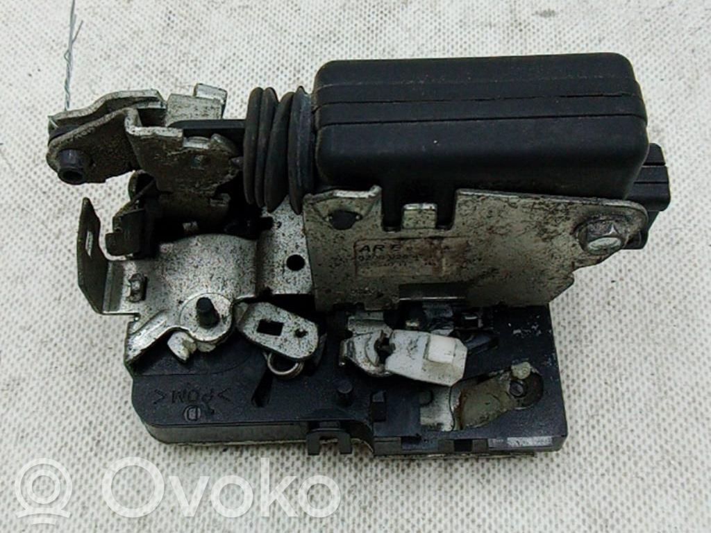 Dacia Logan I Takaoven lukko 