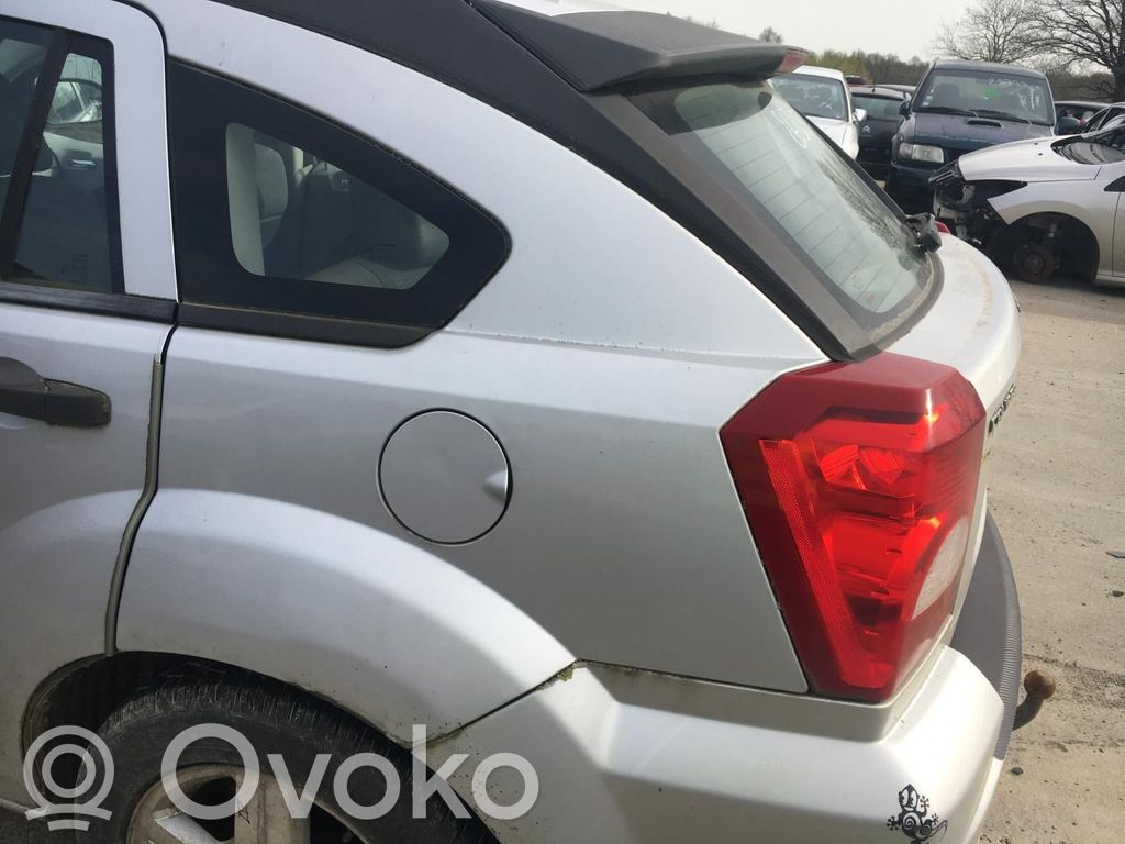 Dodge Caliber Takakulmapaneeli 