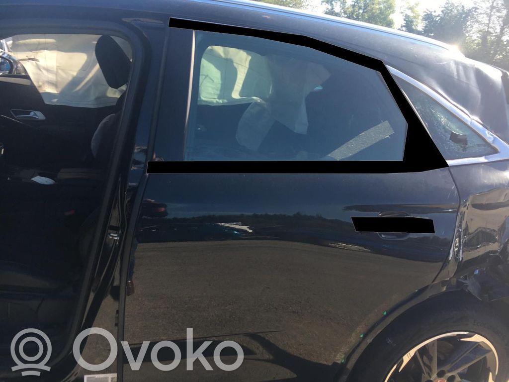 DS Automobiles 7 Crossback Puerta trasera 